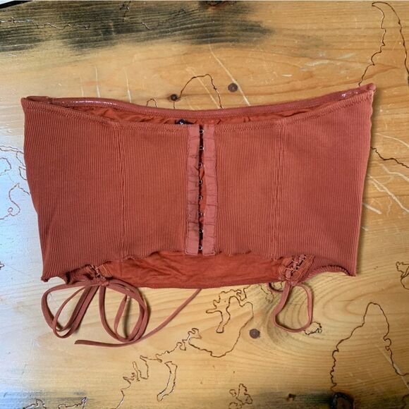 Urban outfitters Crop Top Large - Picture 3 of 5